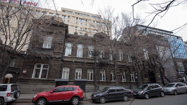 Улица Абовяна 3, здание АОКС-а. Старый Ереван - Sputnik Արմենիա