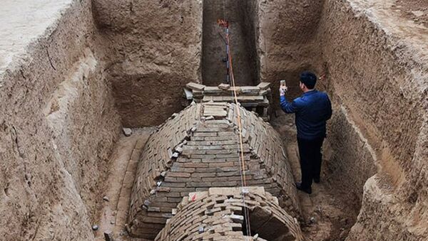 Китайские археологи обнаружили в провинции Хэнань миниатюрную пирамиду - Sputnik Армения
