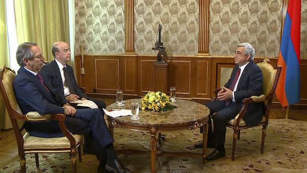 Президент Армении Серж Саргсян в интервью испанскому изданию EFE рассказал о стратегических отношениях с Россией - Sputnik Армения