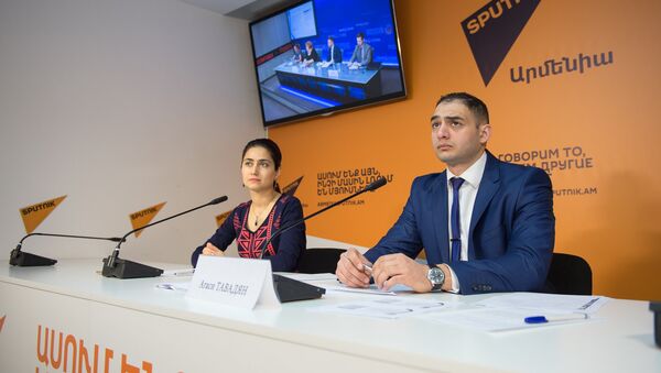 Агаси Тавадян. Видеомост Москва–Ереван–Тбилиси на тему: Экономики стран Центральной Азии и Южного Кавказа: итоги развития и перспективы в Sputnik Армения - Sputnik Արմենիա