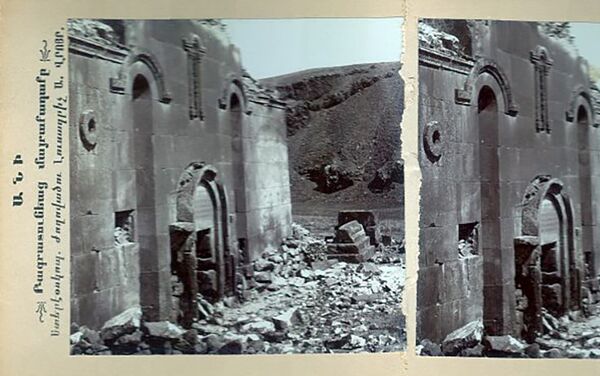 Հոռոմասի վանքի Սուրբ Գևորգ մատուռը և Աշոտ Ողորմած թագավորի գերեզմանը. Արամ Վրույրի լուսանկար, 20-րդ դարի սկիզբ - Sputnik Արմենիա
