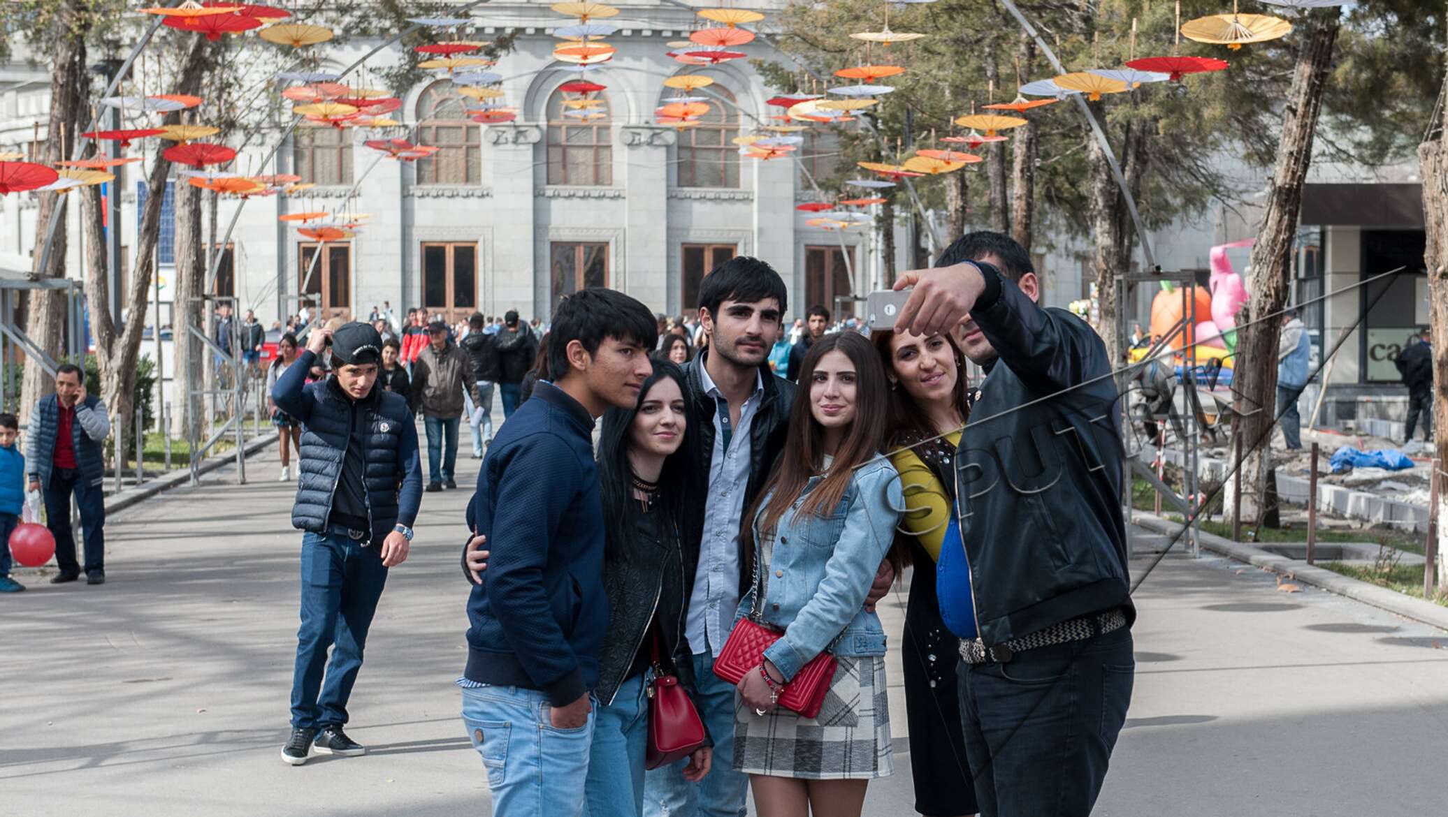 Ереван температура в феврале. Погода в ереване в апреле. Погода в ереване на неделю 10 дней. Прогноз погоды в ереване. Погода в ереване в апреле.