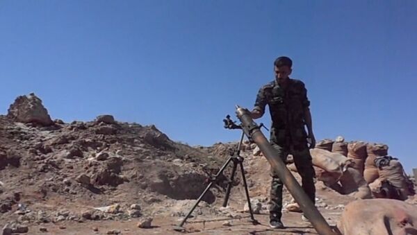 СПУТНИК_Сирийские солдаты обстреляли позиции боевиков в Дейр-эз-Зоре - Sputnik Արմենիա