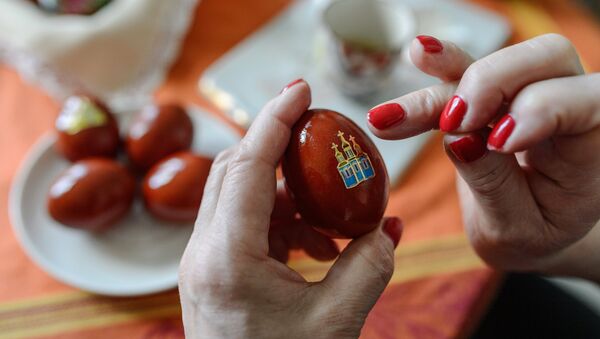 Окрашивание яиц к Пасхе - Sputnik Армения