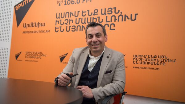 Дизайнер Нур (Арман Давтян) в гостях у радио Sputnik Армения - Sputnik Армения