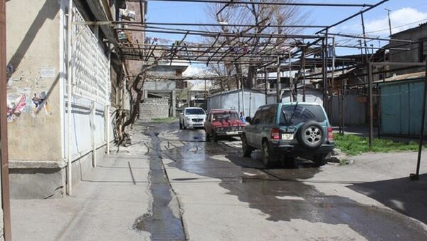 Նոր Արեշում կոյուղաջրերը լցվում են փողոցի տները - Sputnik Արմենիա
