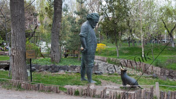 Памятник Геворку Эмину  - Sputnik Армения
