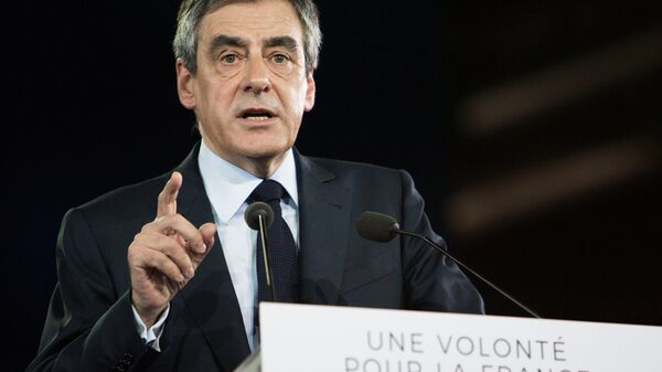 Кандидат в президенты Франции от партии Республиканцев Франсуа Фийон - Sputnik Армения
