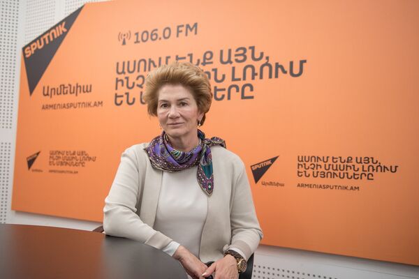 Анаит Тарханян в гостях у радио Sputnik Армения Анаит Тарханян в гостях у радио Sputnik Армения - Sputnik Արմենիա
