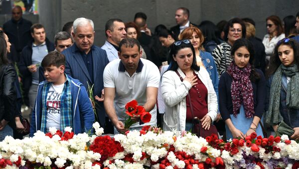 102-ая годовщина Геноцида армян. Цицернакаберд - Sputnik Армения