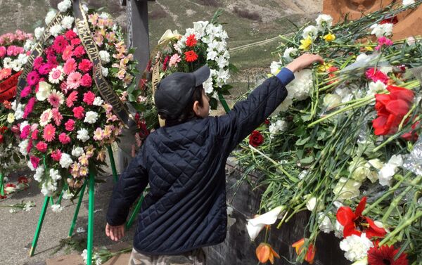 В Гюмри почтили память жертв Геноцида армян - Sputnik Армения