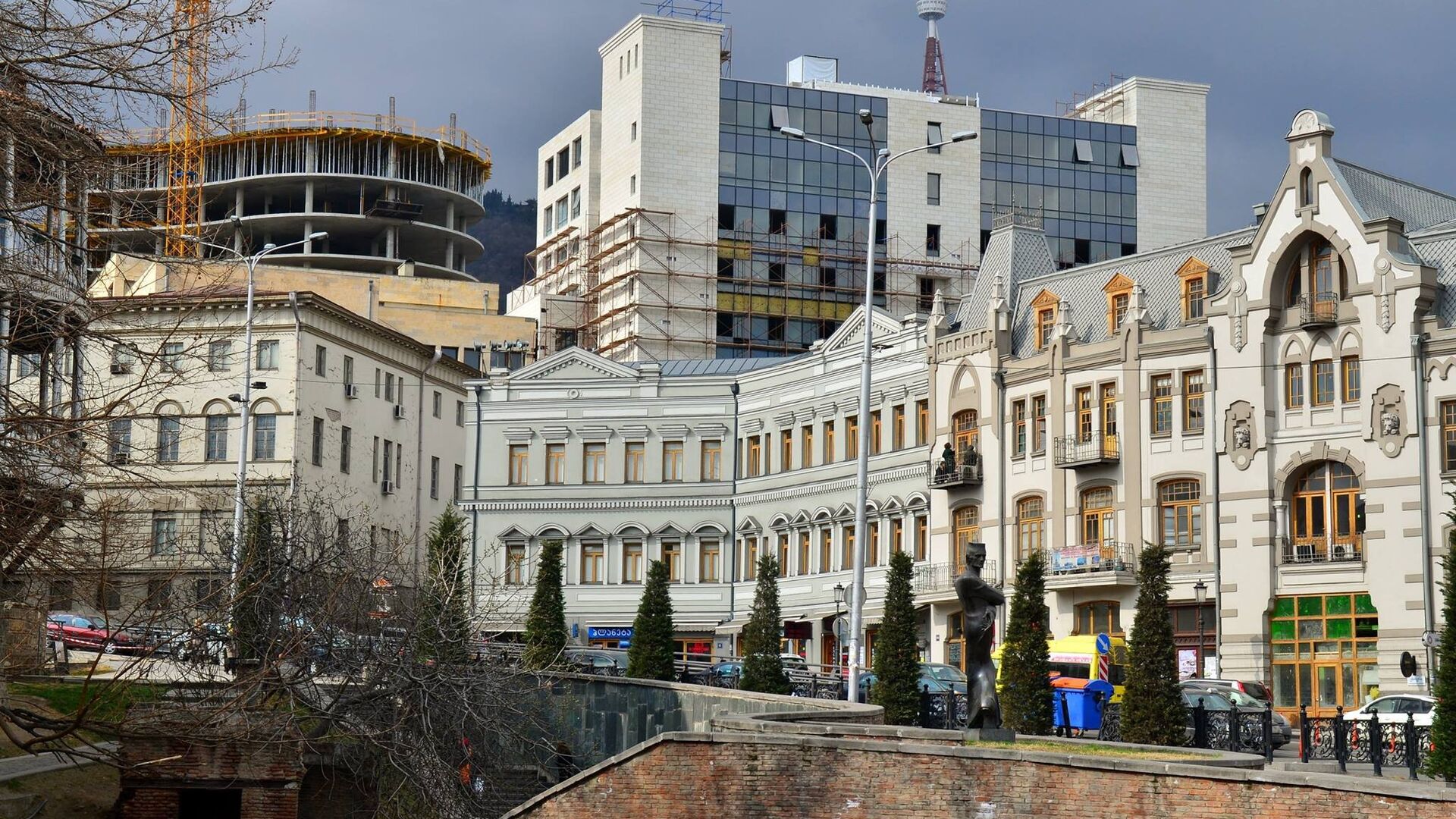 Вид на город Тбилиси с подъема по Пушкинской улице к Площади Свободы - Sputnik Армения, 1920, 10.09.2022