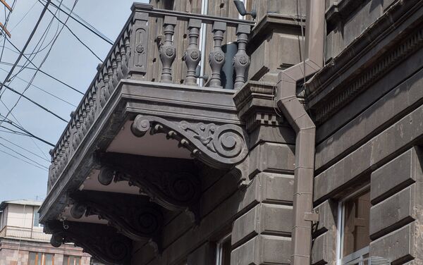 Здание на улице Налбандяна 48. Старый Ереван - Sputnik Армения