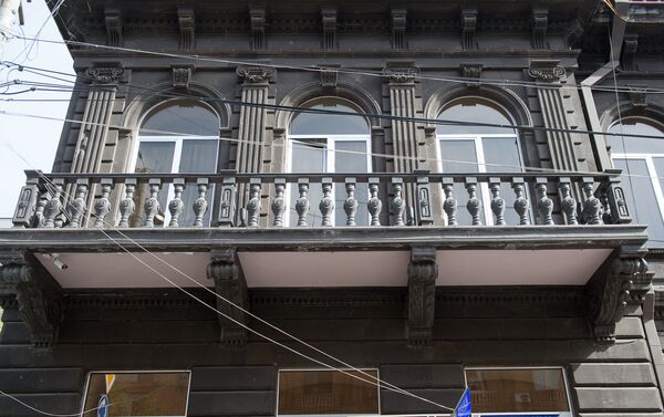 Здание на улице Налбандяна 48. Старый Ереван Здание на улице Налбандяна 48. Старый Ереван - Sputnik Армения