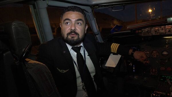Капитан авиакомпании Armenia рассказывает о профессиональной карьере и о том, как самолет готовят к взлету - Sputnik Армения