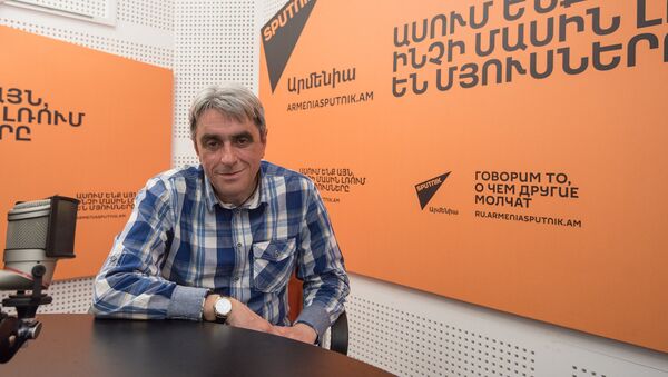 Левон Узунян в гостях у радио Sputnik Армения - Sputnik Արմենիա