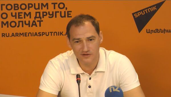 Пресс-конференция известного российского телеведущего  Романа Бабаяна в мультимедийном пресс-центре Sputnik Армения - Sputnik Армения