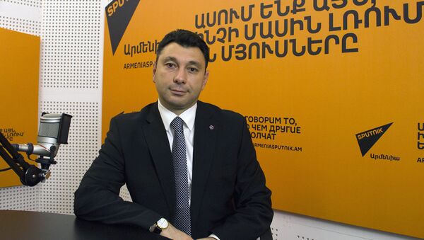 Эдуард Шармазанов в гостях у радио Sputnik Армения - Sputnik Արմենիա