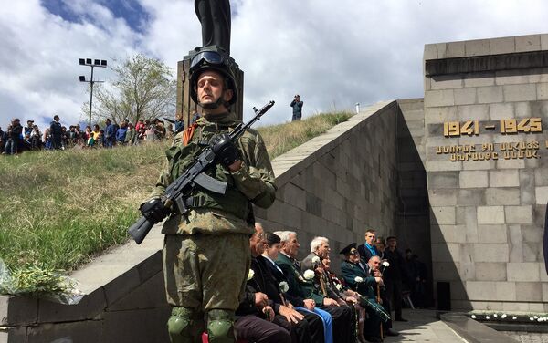 Памятники в Армении Гюмри