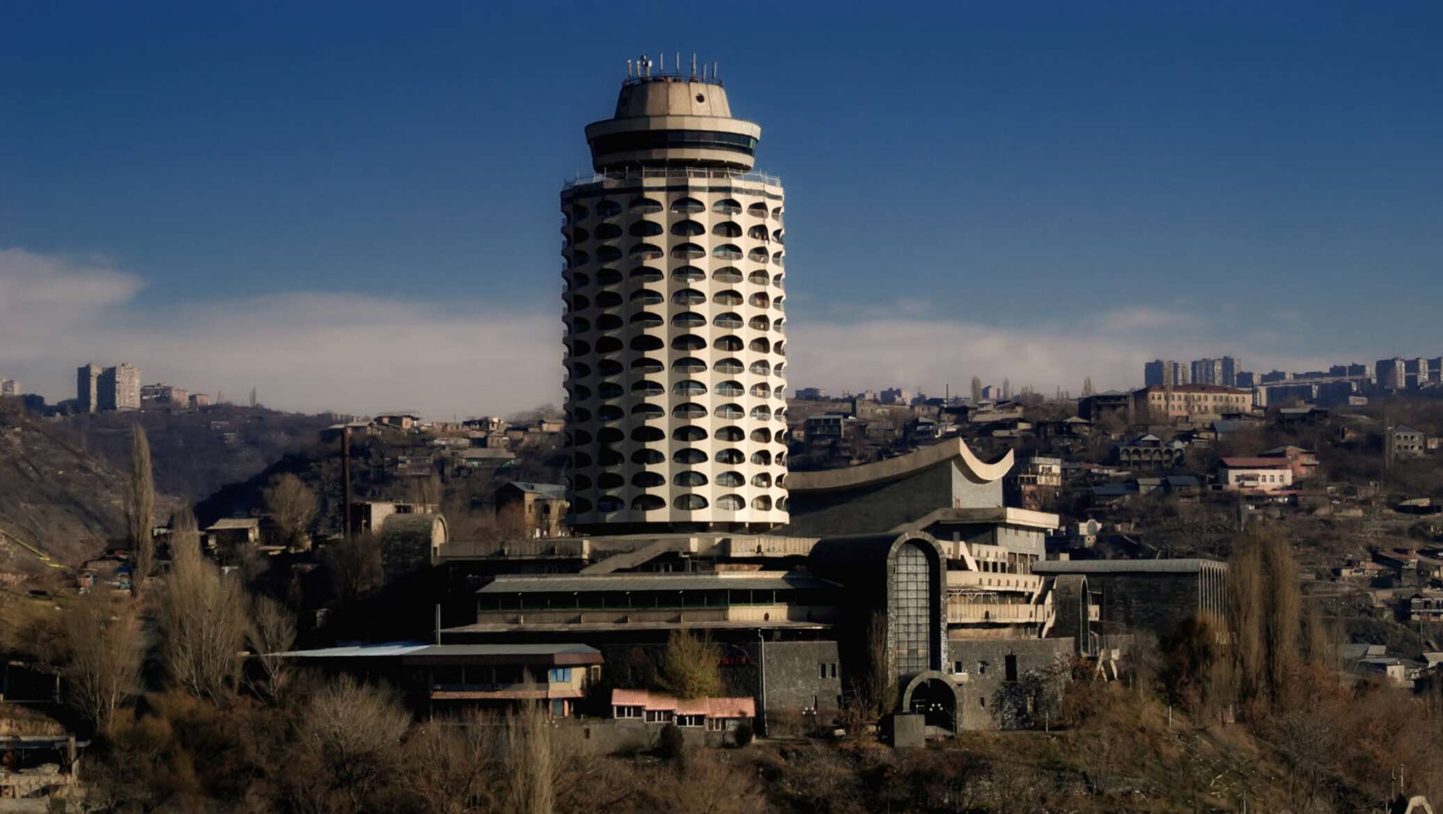 Еритасардакан палат в Ереване