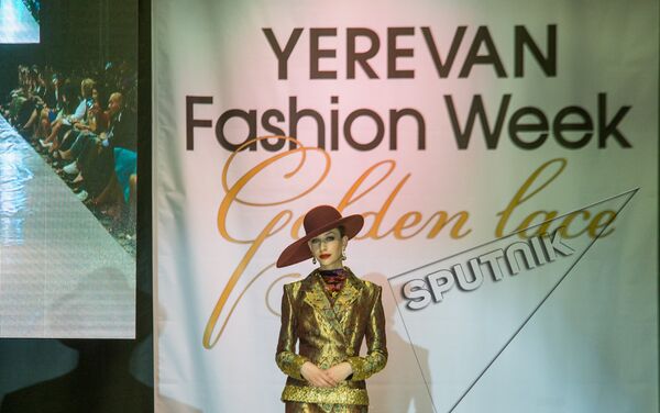 Неделя моды Golden Lace в рамках VII ювелирной выставки Yerevan Show - Sputnik Армения