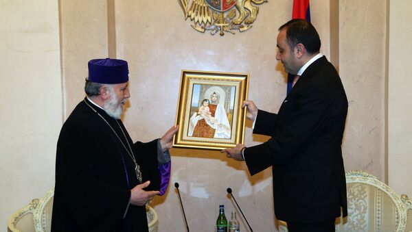 Верховный патриарх и Католикос всех армян Гарегин II встретился с послом Армении в России Варданом Тоганяном - Sputnik Армения