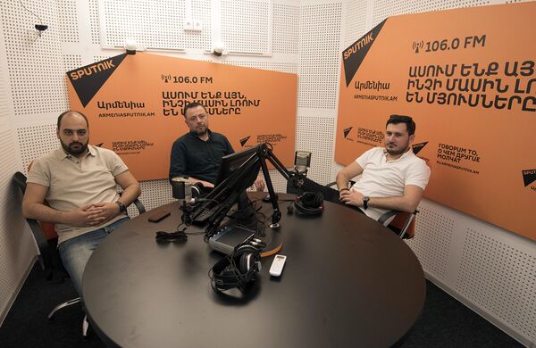 Диджеи Leon Gris, Dale и Deep Danny в гостях у радио Sputnik Армения Диджеи Leon Gris, Dale и Deep Danny в гостях у радио Sputnik Армения - Sputnik Армения
