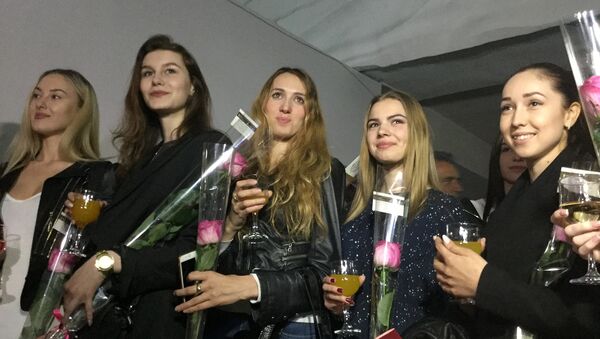 В аэропорту Гюмри встретили участниц конкурса Мисс СНГ - Sputnik Армения