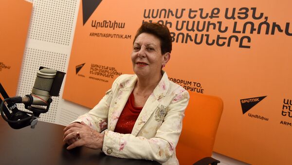 Анаит Бахшян в гостях у радио Sputnik Армения - Sputnik Արմենիա