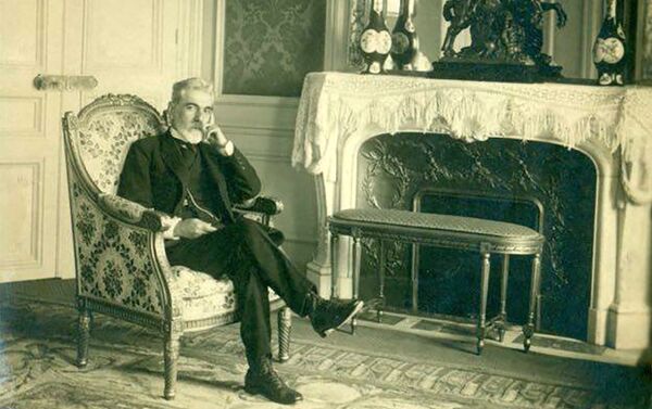 Հայաստանի առաջին վարչապետ Հովհաննես Քաջազնունին՝ իր աշխատասենյակում, 1918 թ. - Sputnik Արմենիա