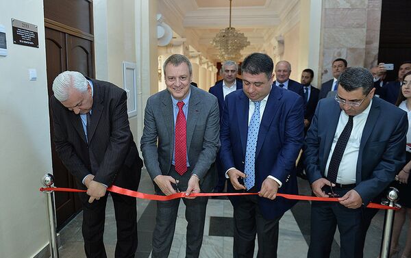 Серж Саргсян посетил Национальный политехнический университет Армении, где присутствовал на торжественной церемонии открытия Центра превосходства - Sputnik Армения