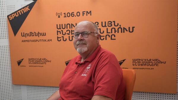 Атте ван Хастрехт в гостях у радио Sputnik Армения - Sputnik Արմենիա