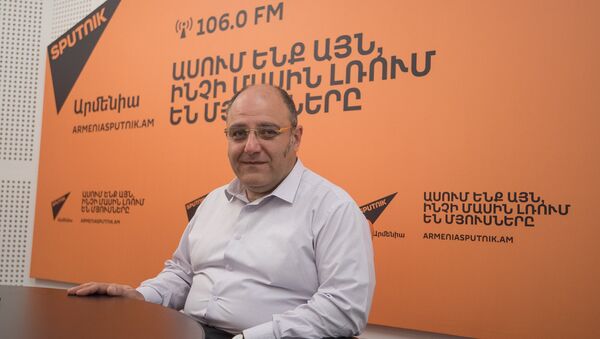 Мигрдат Мадатян в гостях у радио Sputnik Армения - Sputnik Արմենիա