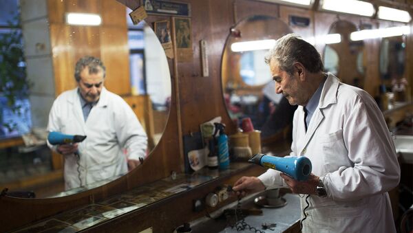 Старейшая парикмахерская в Гюмри - Sputnik Армения