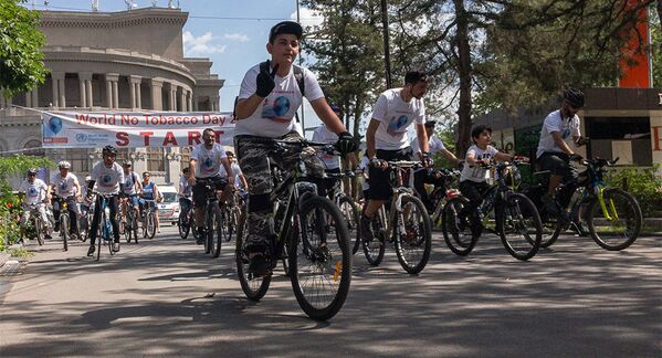 Велопробег Всемирный день без табака - Sputnik Армения