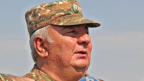 начальник Главного штаба ВС Армении, генерал-полковник Юрий Хачатуров - Sputnik Армения