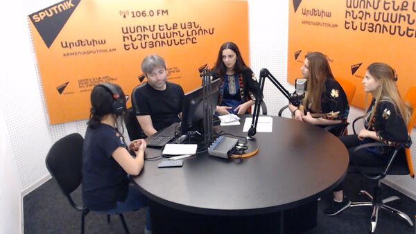 Трио Мандили в гостях у радио Sputnik Армения - Sputnik Армения