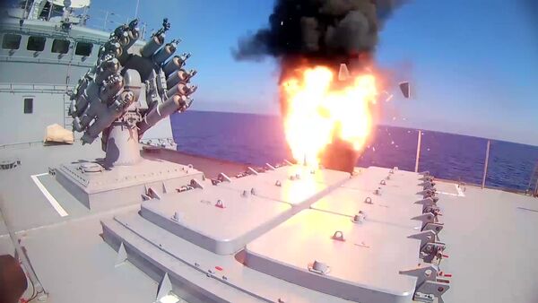 Корабли ВМФ РФ запустили крылатые ракеты Калибр по объектам ИГ в районе Пальмиры - Sputnik Արմենիա