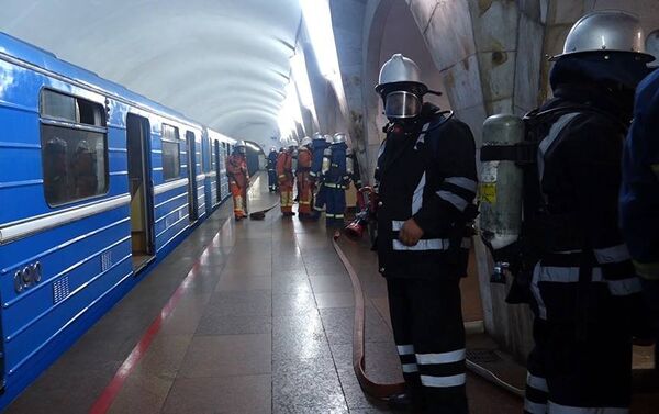ԱԻՆ ուսումնական վարժանքը մետրոյի «Հանրապետության հրապարակ» կայարանում - Sputnik Արմենիա