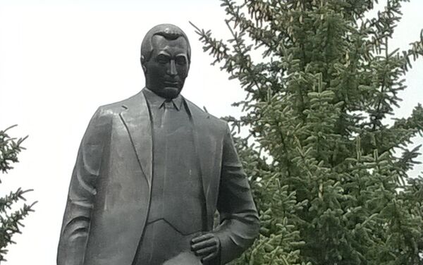 Открытие памятника Согомону Тейлеряну в Маралике. Скульптор Самвел Петросян Открытие памятника Согомону Тейлеряну в Маралике. Скульптор Самвел Петросян - Sputnik Армения
