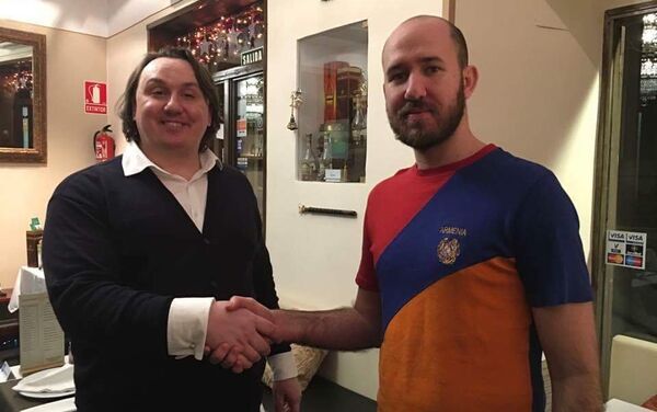 Զարուհու բուլղարացի ամուսինը դիմավորում է հայ հյուրերին - Sputnik Արմենիա