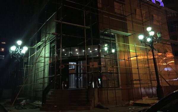 Последствия сильного ветра в центре Еревана Последствия сильного ветра в центре Еревана - Sputnik Армения
