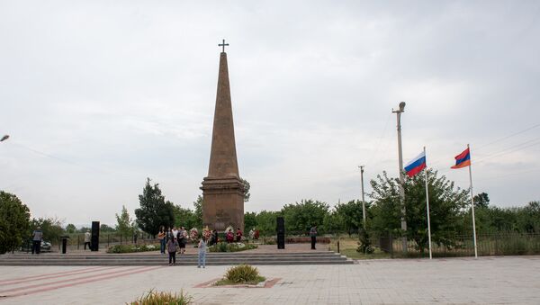 Памятник «Героям Ошакана» в Армавире - Sputnik Армения