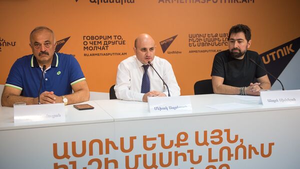 Седрак Мамулян, Мехак Апресян и Андре Симонян - Sputnik Армения