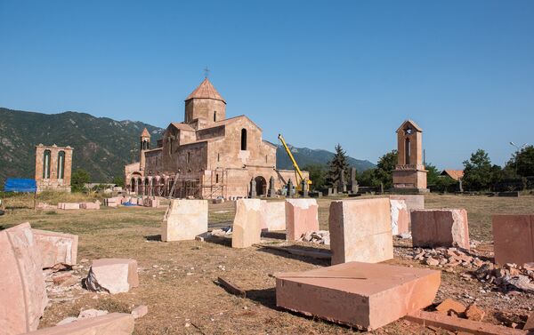 Օձունի Սուրբ Աստվածածին եկեղեցի Օձունի Սուրբ Աստվածածին եկեղեցի - Sputnik Արմենիա