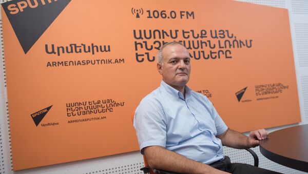 Виген Акопян в гостях у радио Sputnik Армения - Sputnik Արմենիա