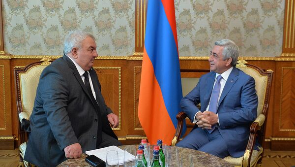 Президент Армении Серж Саргсян и Генсек ОДКБ Юра Хачатуров - Sputnik Армения