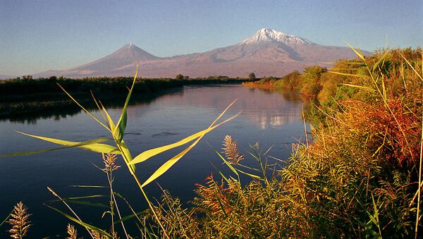 Гора Арарат. Армяно-турецкая граница - Sputnik Արմենիա