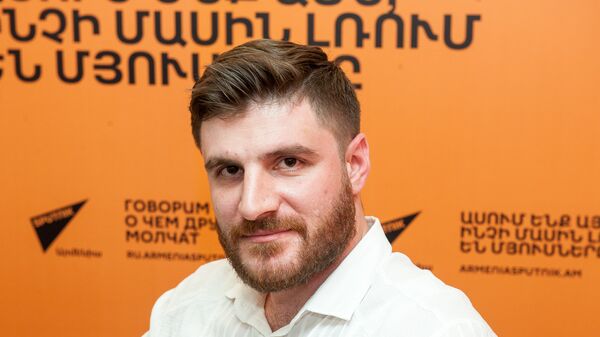 Арамазд Кивирян в гостях у радио Sputnik Армения - Sputnik Армения