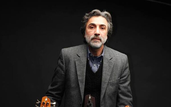 Единственный в Армении мастер, изготовитель гитар - Армен Блбулян - Sputnik Армения